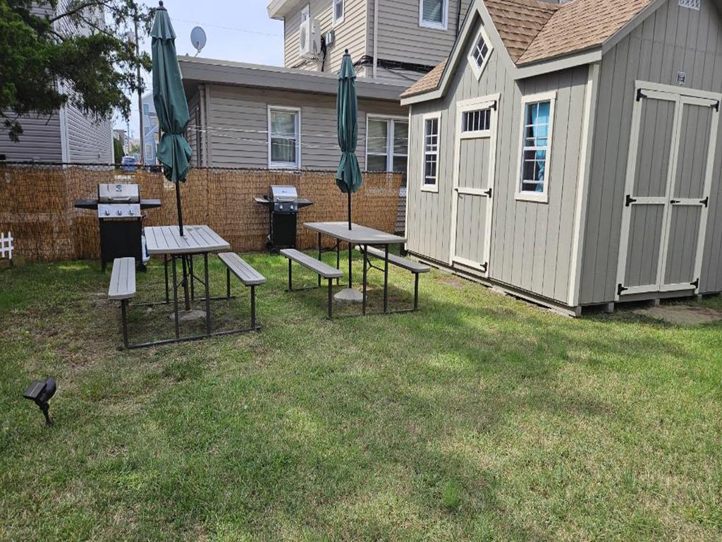 420 EAST 11TH AVENUE UNIT 1 NORTH WILDWOOD PETFRIENDLY SUMMER VACATION RENTALS at